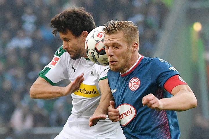 场上屡创佳 场上屡创佳