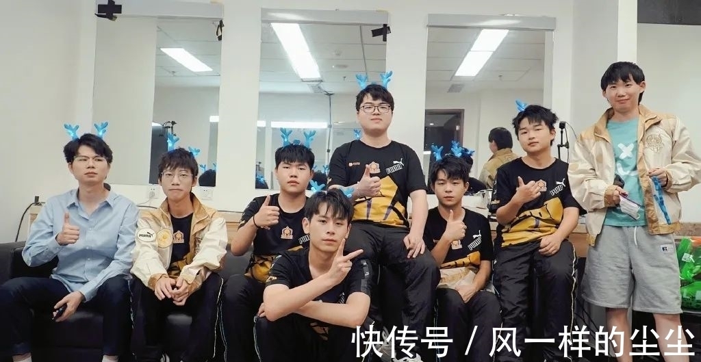 点球附近接 点球附近接